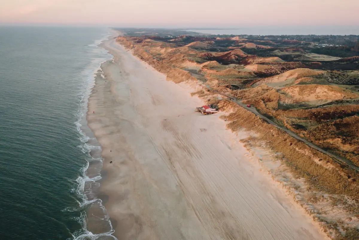 Küste Sylt Strand von Sylt mit Sand und Wasser