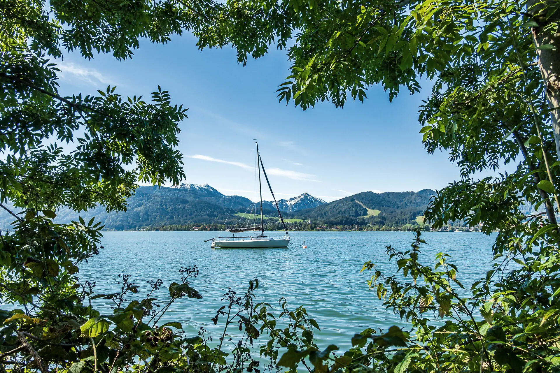 Ein Boot auf dem Wasser