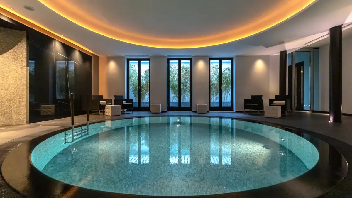 Runder Pool im SPA im Ceres am Meer.