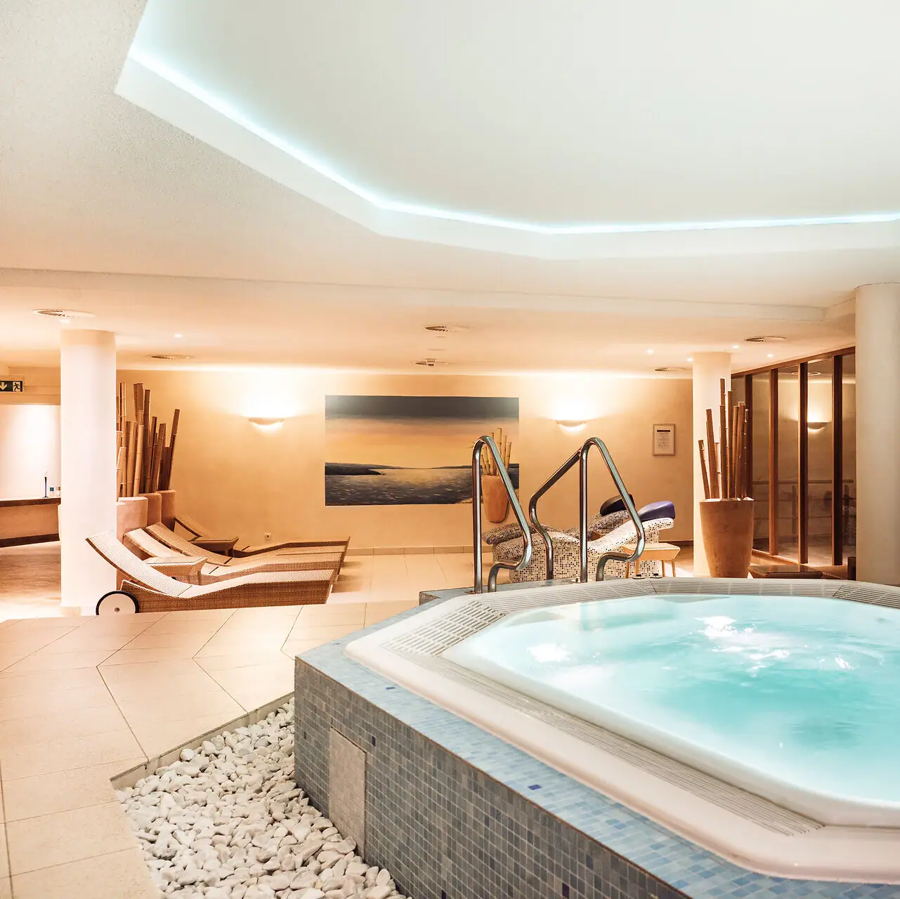 Whirlpoolwanne in einem Raum