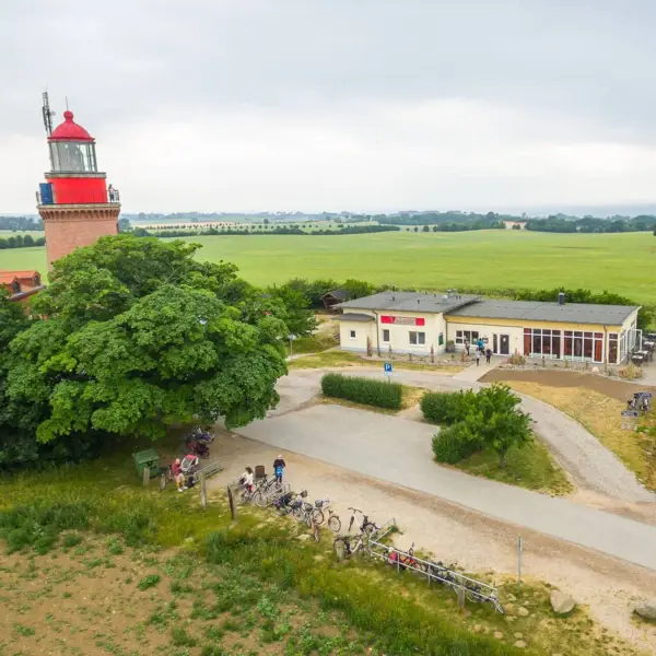 Die Kreidefelsen auf Rügen vom Wasser aus fotografiert.